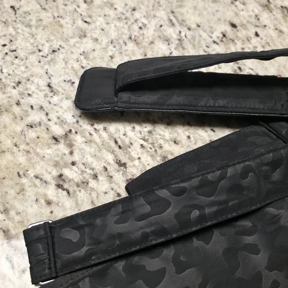 Ju-Ju-Be Black Leopard Baby Bag - Picture 6 of 6